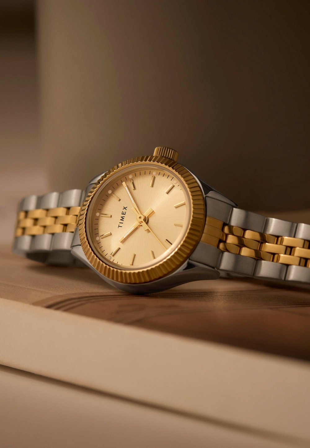 Timex Mini Legacy Watch two tone - Image 7